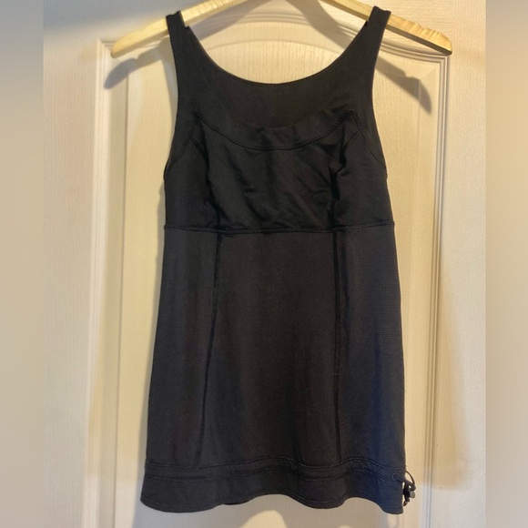 Lululemon tank top. - Picture 4 of 4